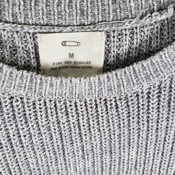 Pins and Needles Grey Long Sleeve Scoop Neck Sweater Grey Lace Hemline Size M - Picture 3 of 6